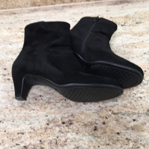 Black suede boots good condition - Picture 3 of 3
